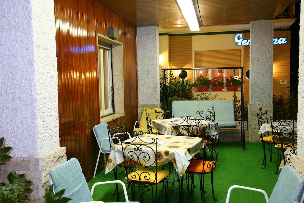 Hotel Eliseo ฟีอุจจี ภายนอก รูปภาพ