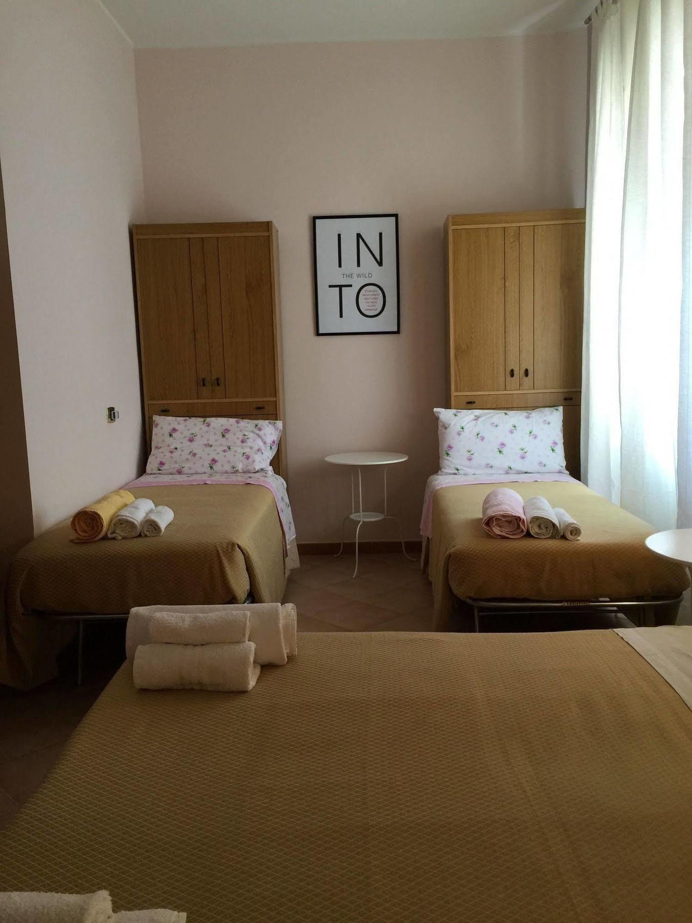 Hotel Eliseo ฟีอุจจี ภายนอก รูปภาพ
