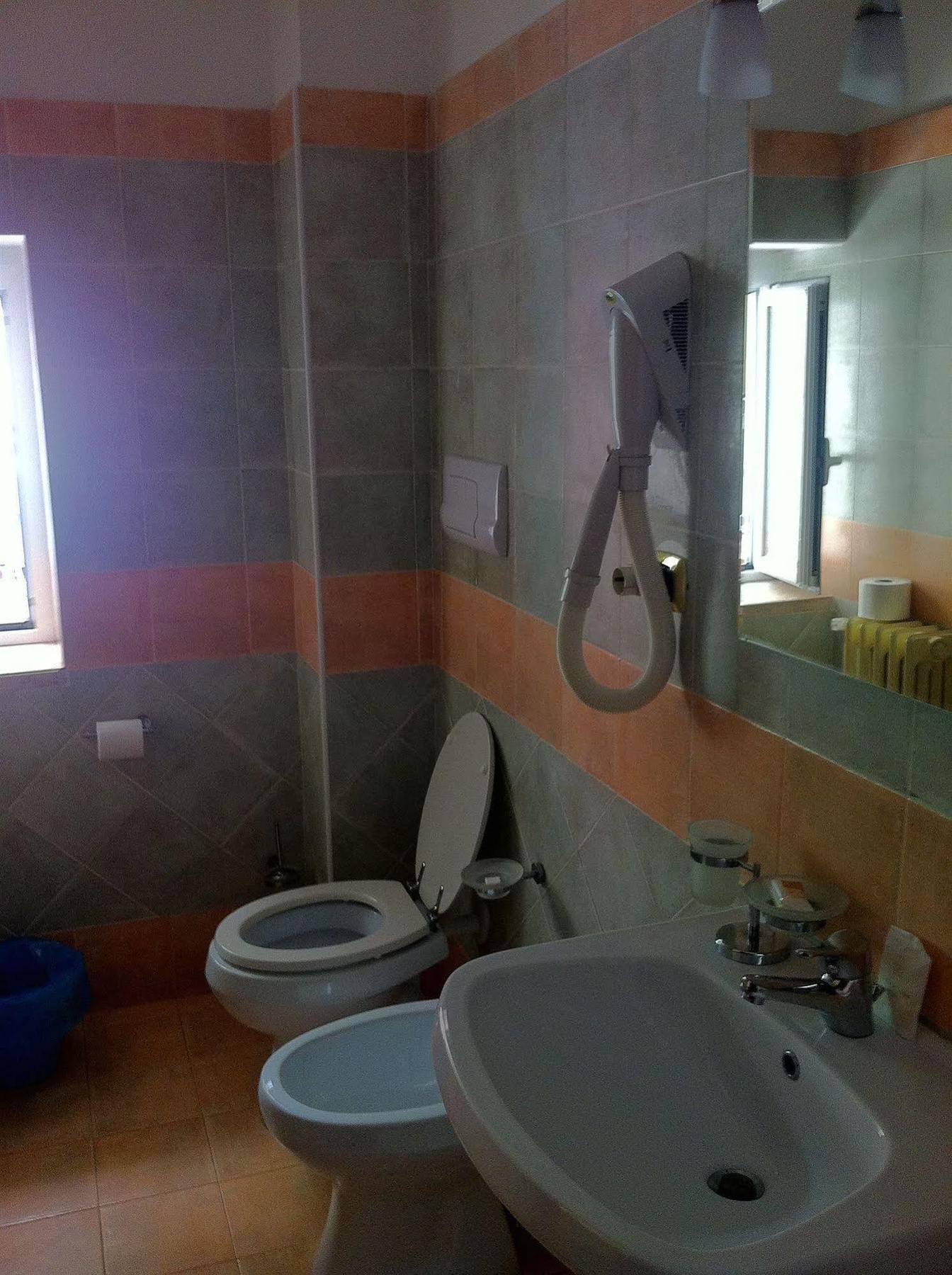 Hotel Eliseo ฟีอุจจี ภายนอก รูปภาพ