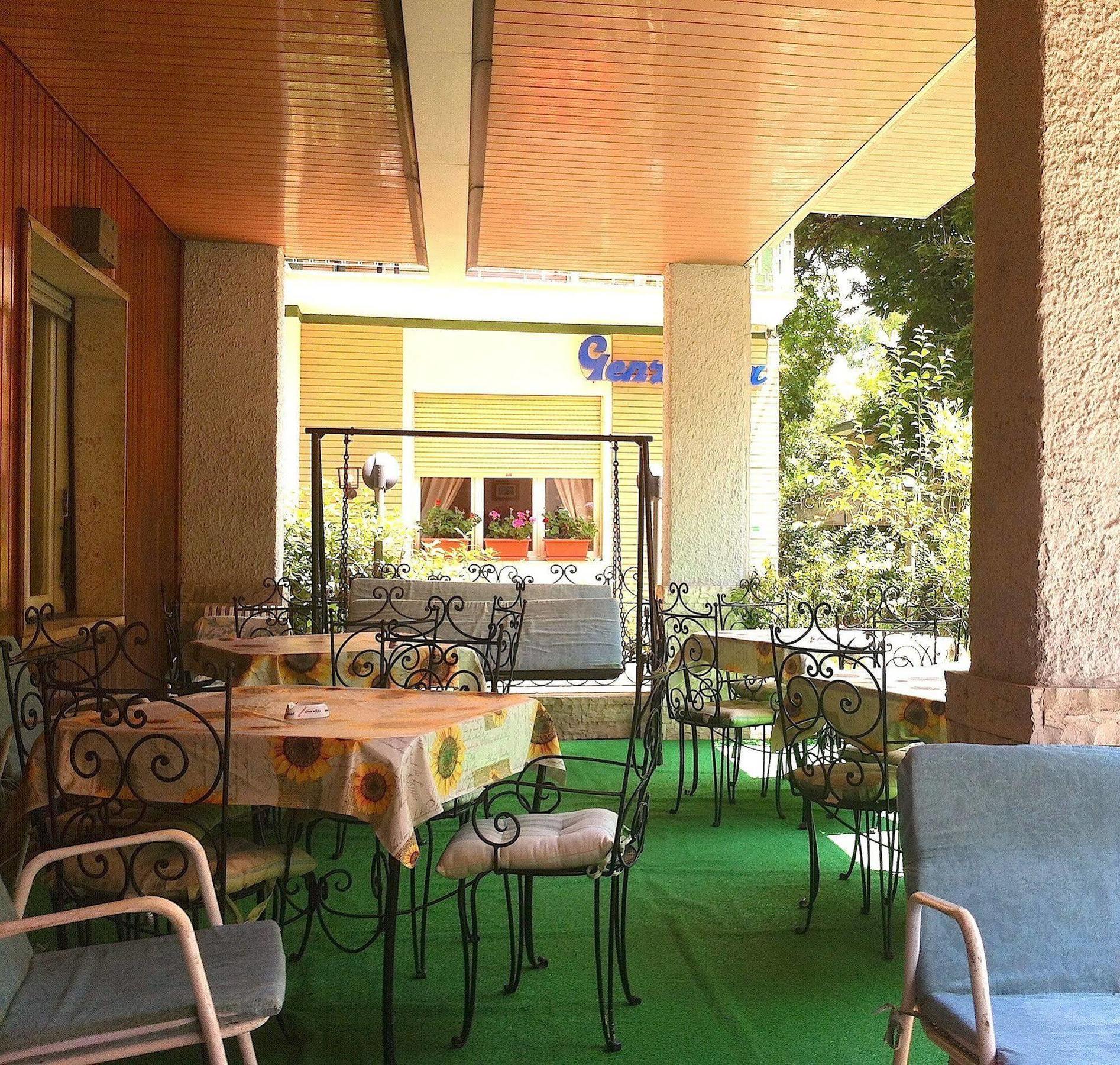 Hotel Eliseo ฟีอุจจี ภายนอก รูปภาพ
