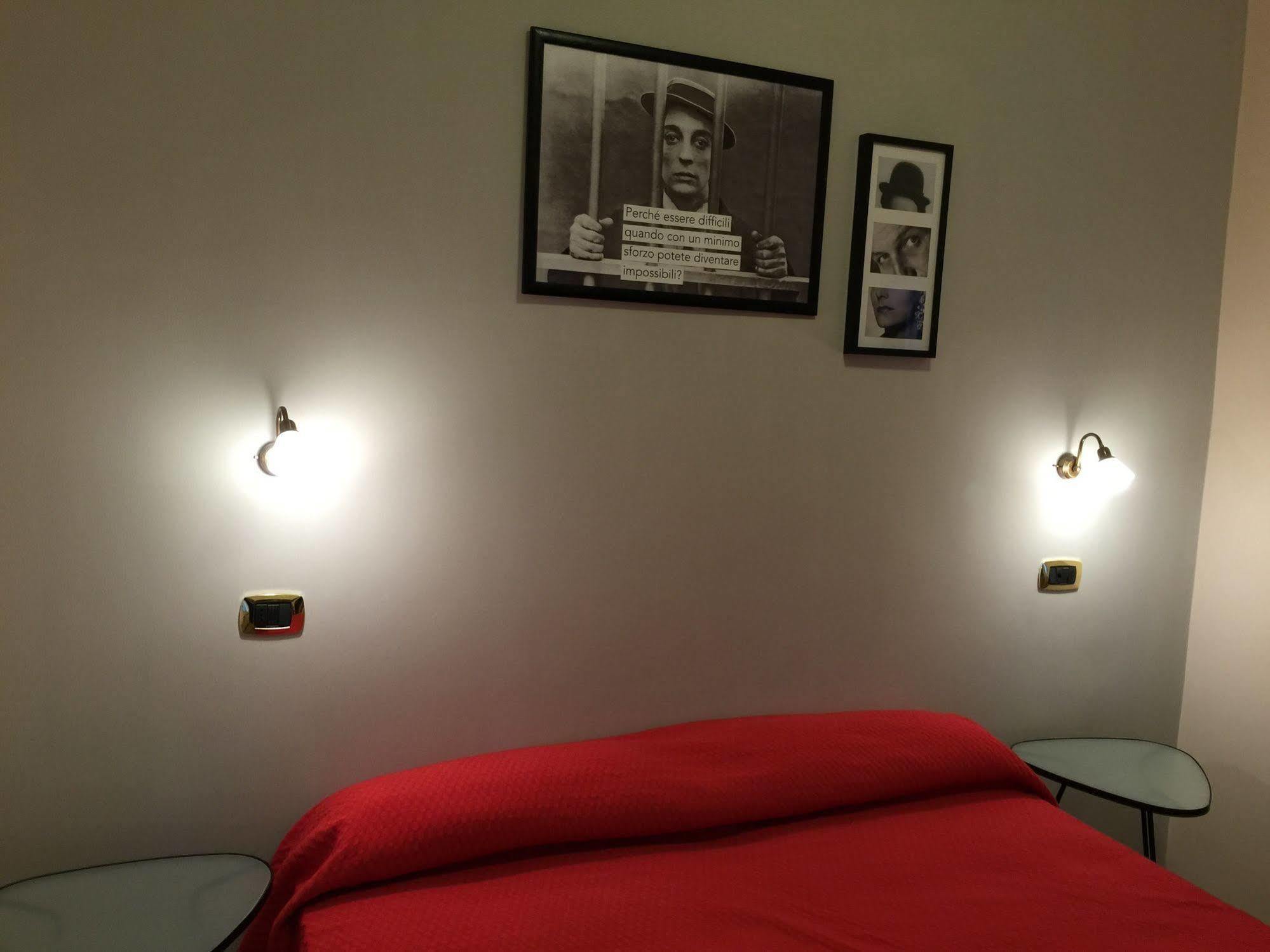 Hotel Eliseo ฟีอุจจี ภายนอก รูปภาพ